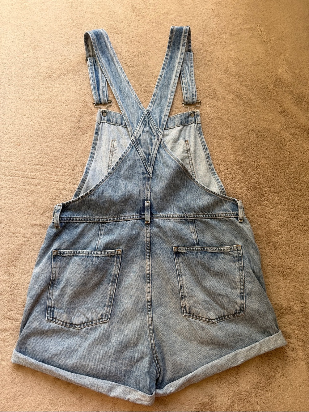 Free People We The Free denim shortalls in a light blue vintage wash. - Picture 2 of 4